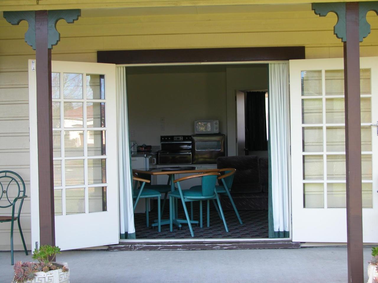 Karamea Village Hotel Exterior photo